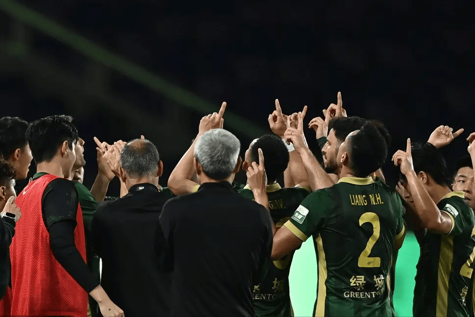 开元棋牌app-厮杀激烈！球队以凝聚力取得胜利的简单介绍